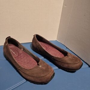 Eddie Bauer Plum Colour "Christine" Ballet Flats. Size 8.5. Nearly New.